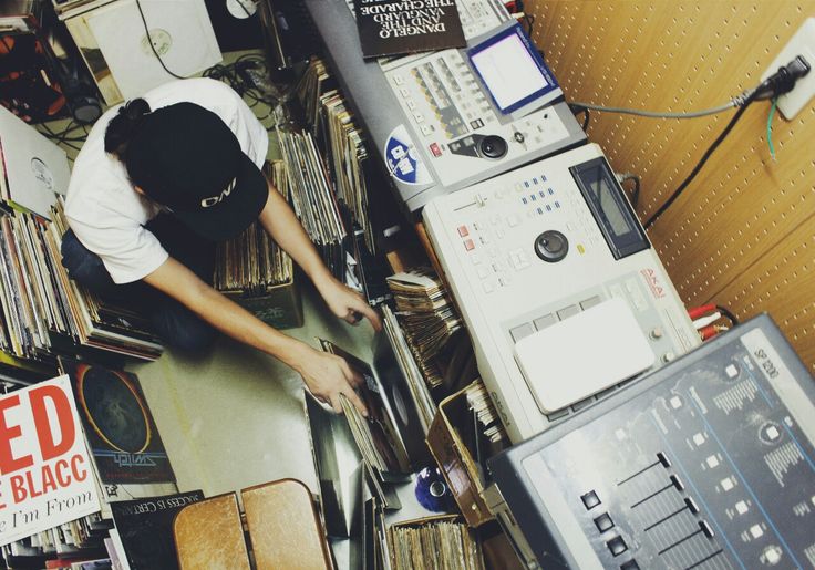 Producer using SDS samples