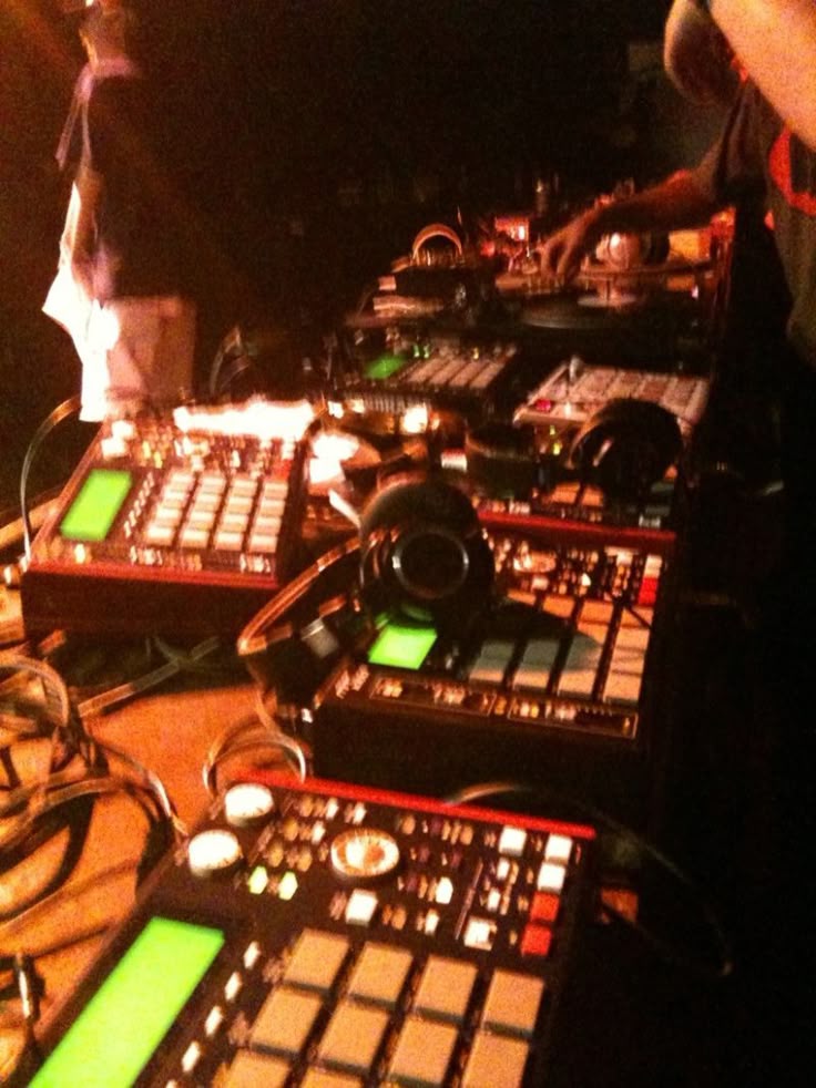 Producer using SDS samples