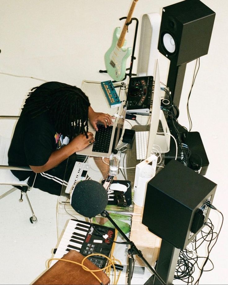 Producer using SDS samples