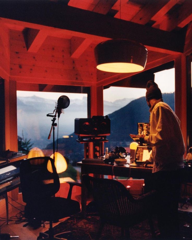 Producer using SDS samples