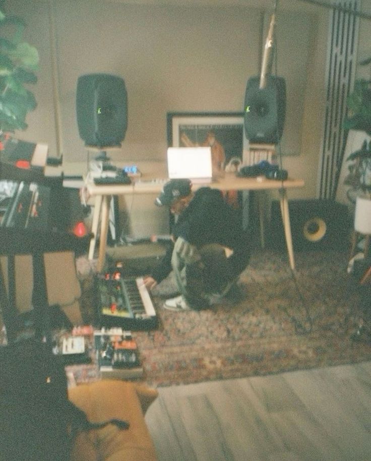 Producer using SDS samples