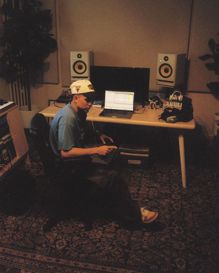 Producer using SDS samples