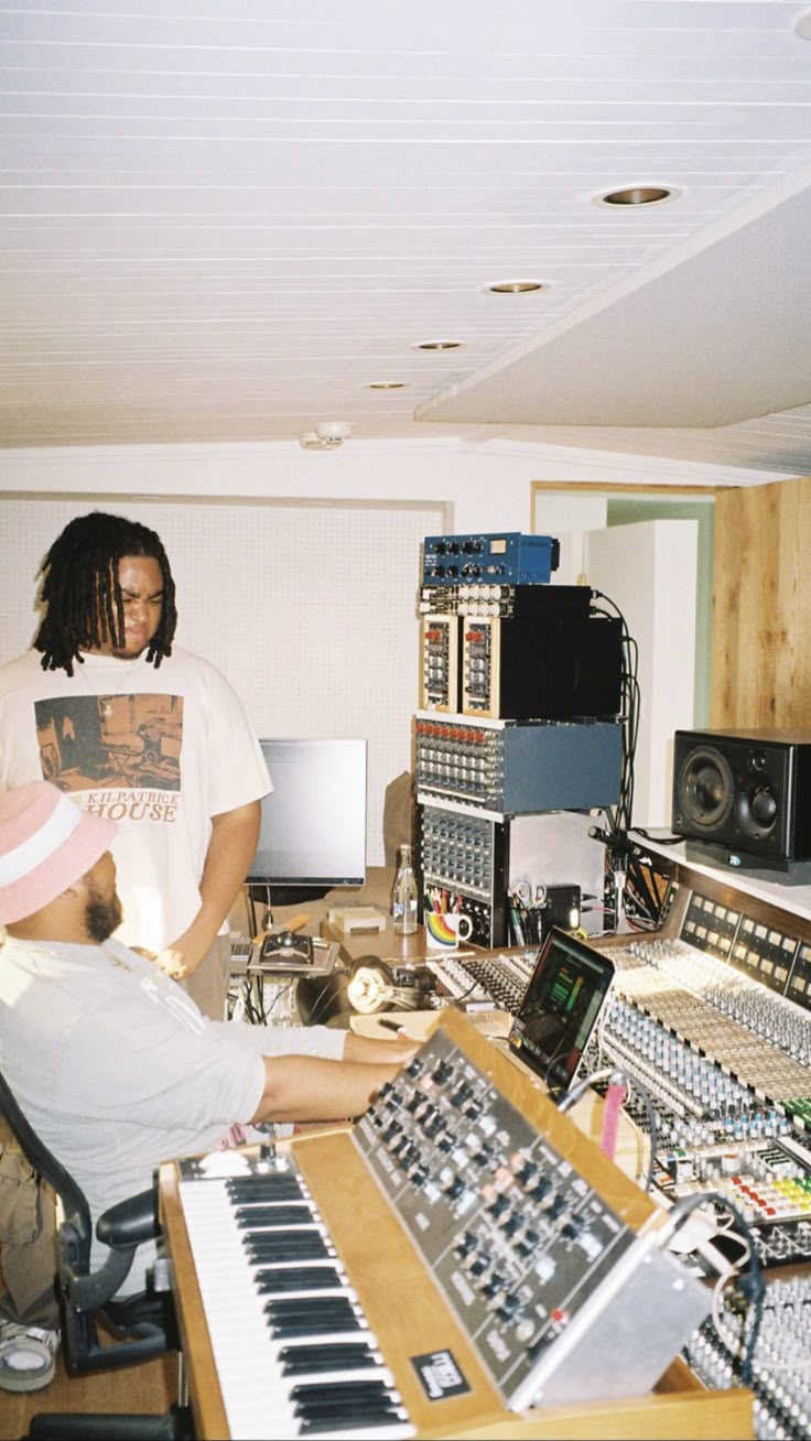 Producer using SDS samples